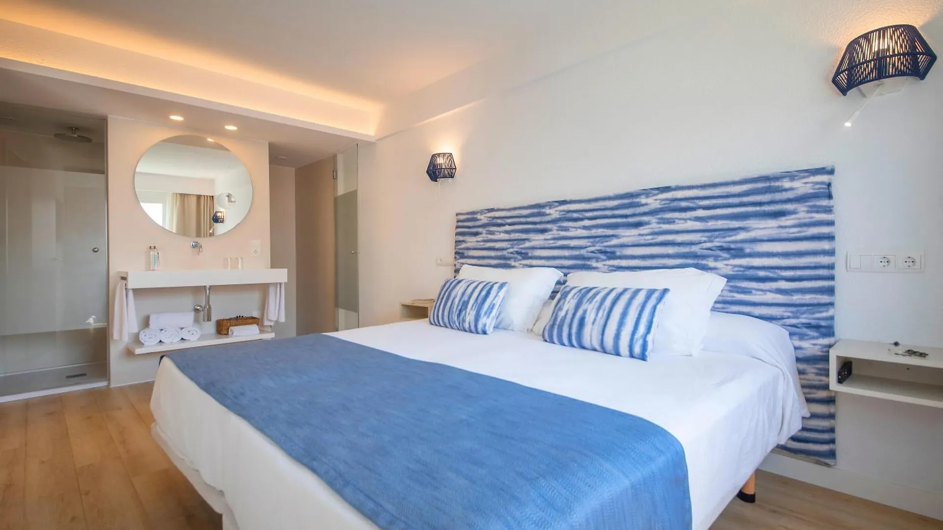 Blau Punta Reina Hotel Cala Mandia